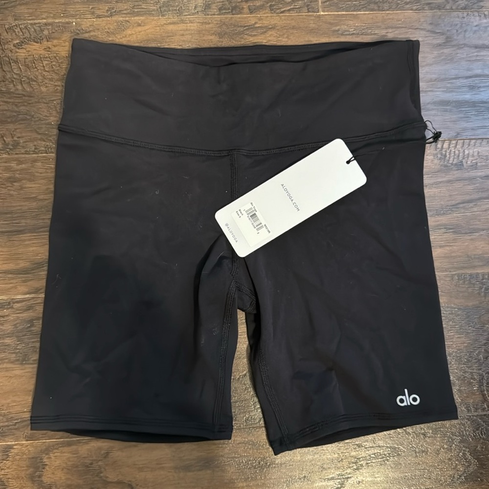 Alo Yoga bike shorts